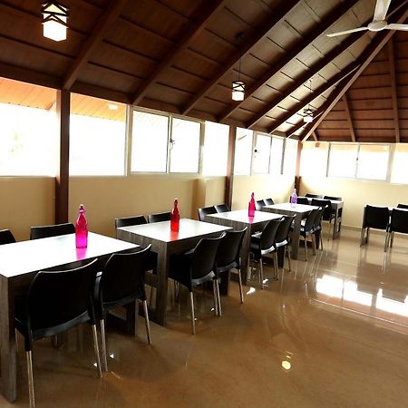 Kira Palace Residency Hotel Ernakulam Luaran gambar