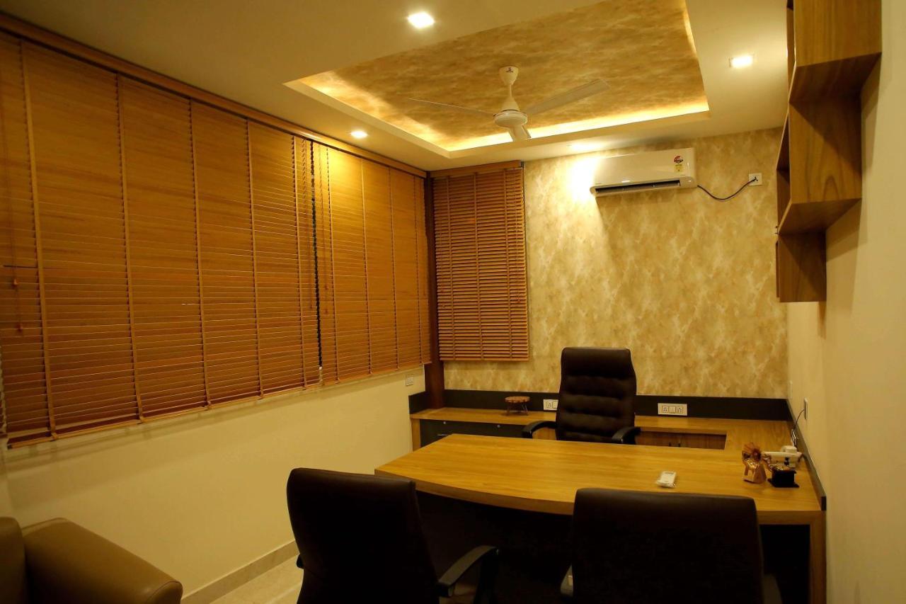 Kira Palace Residency Hotel Ernakulam Luaran gambar