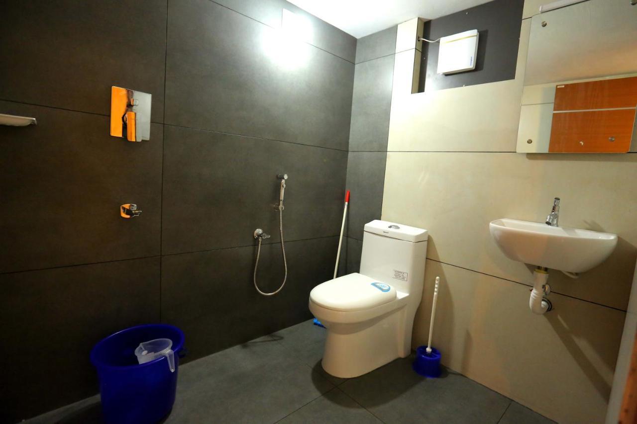 Kira Palace Residency Hotel Ernakulam Luaran gambar
