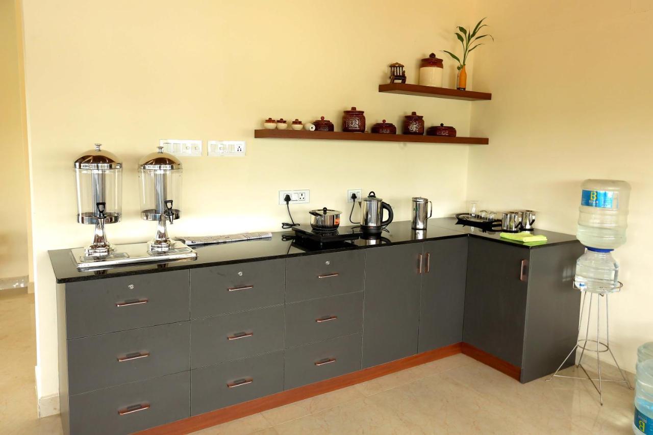 Kira Palace Residency Hotel Ernakulam Luaran gambar