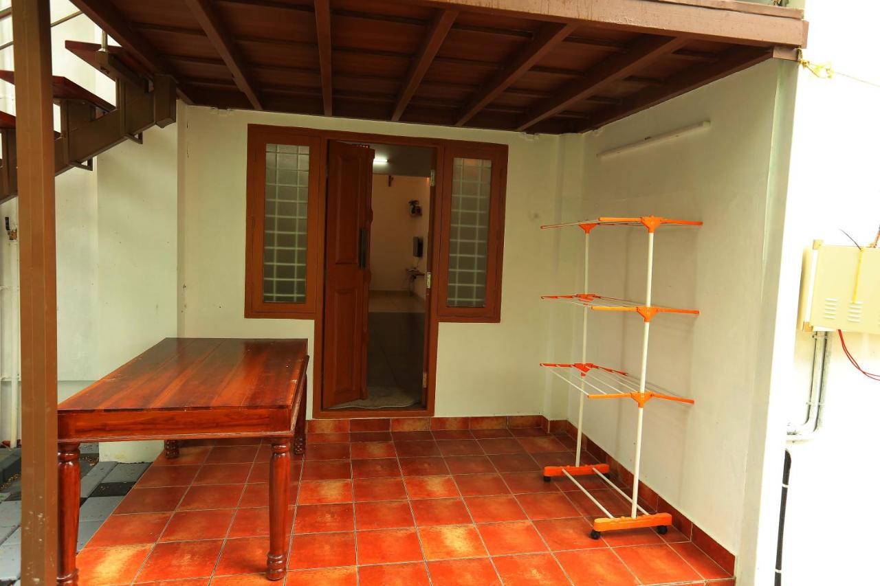 Kira Palace Residency Hotel Ernakulam Luaran gambar